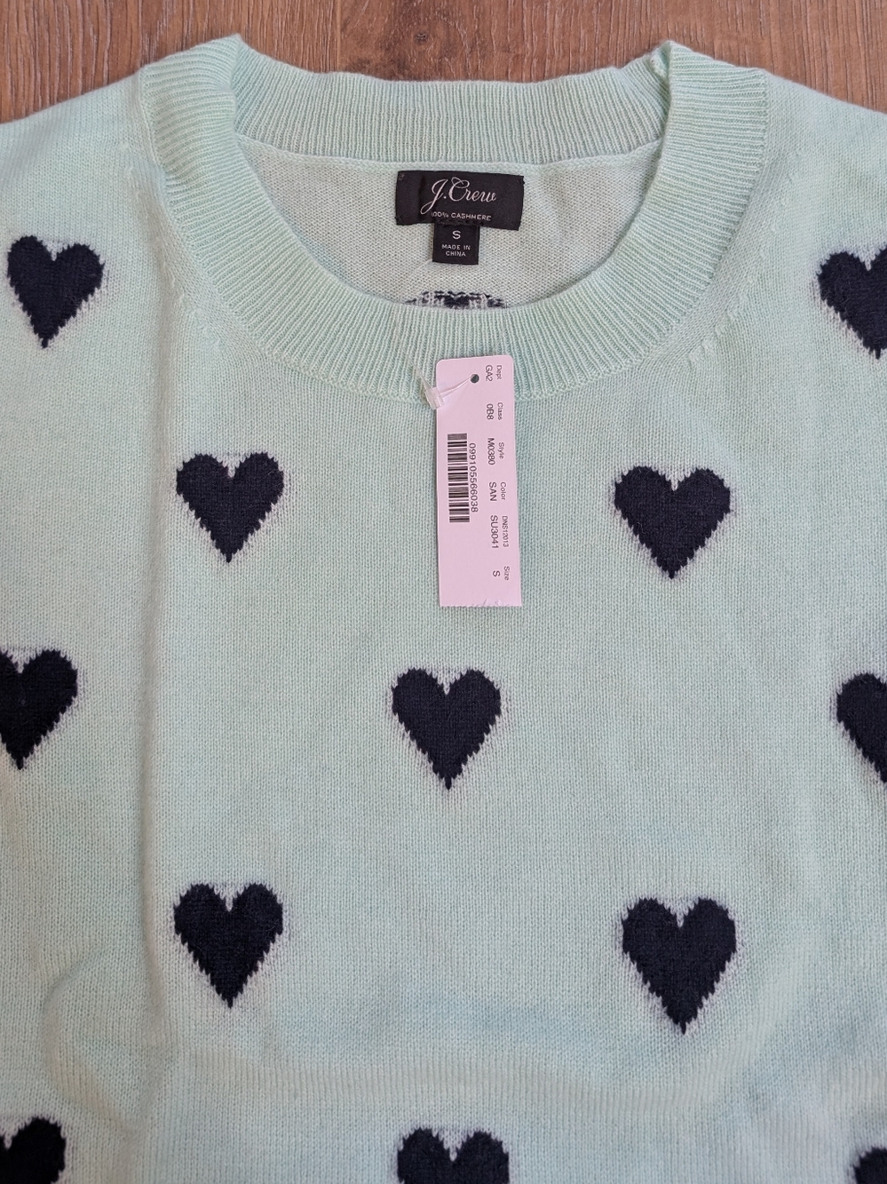 NWT J. Crew Cashmere Crewneck Sweater with Intarsia Knit Hearts - Picture 3 of 3